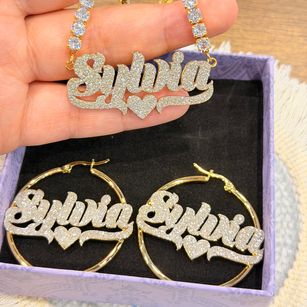 Conjunto de Brincos e Colar Pe - Engraved Name Necklace avaliação e preço
