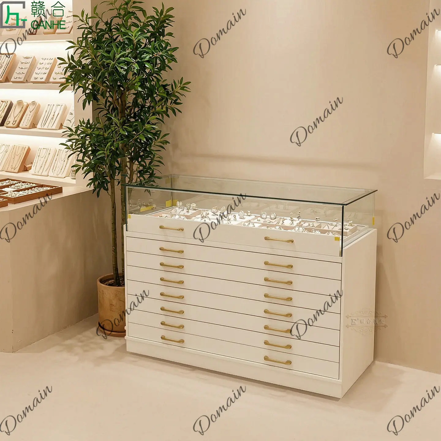 81 N Vitrine de vidro de luxo, - Jewelry With Watches avaliação e preço